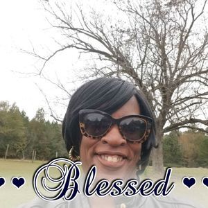 Meet your Posher, Denise